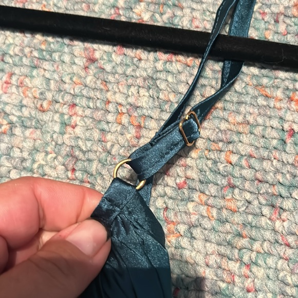 NWT Ladies Bishop + Young size Medium green pleated “Mara” Maxi Dress - Picture 7 of 15